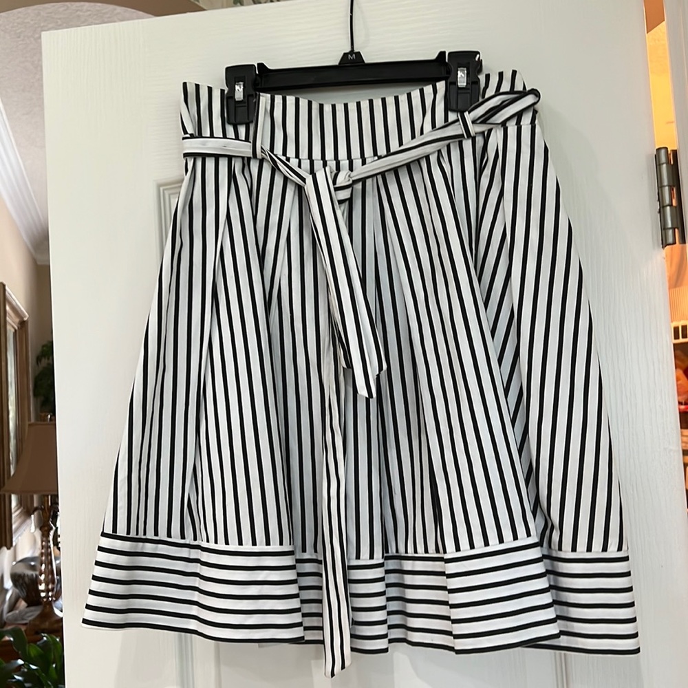 Knee length skirt with sash